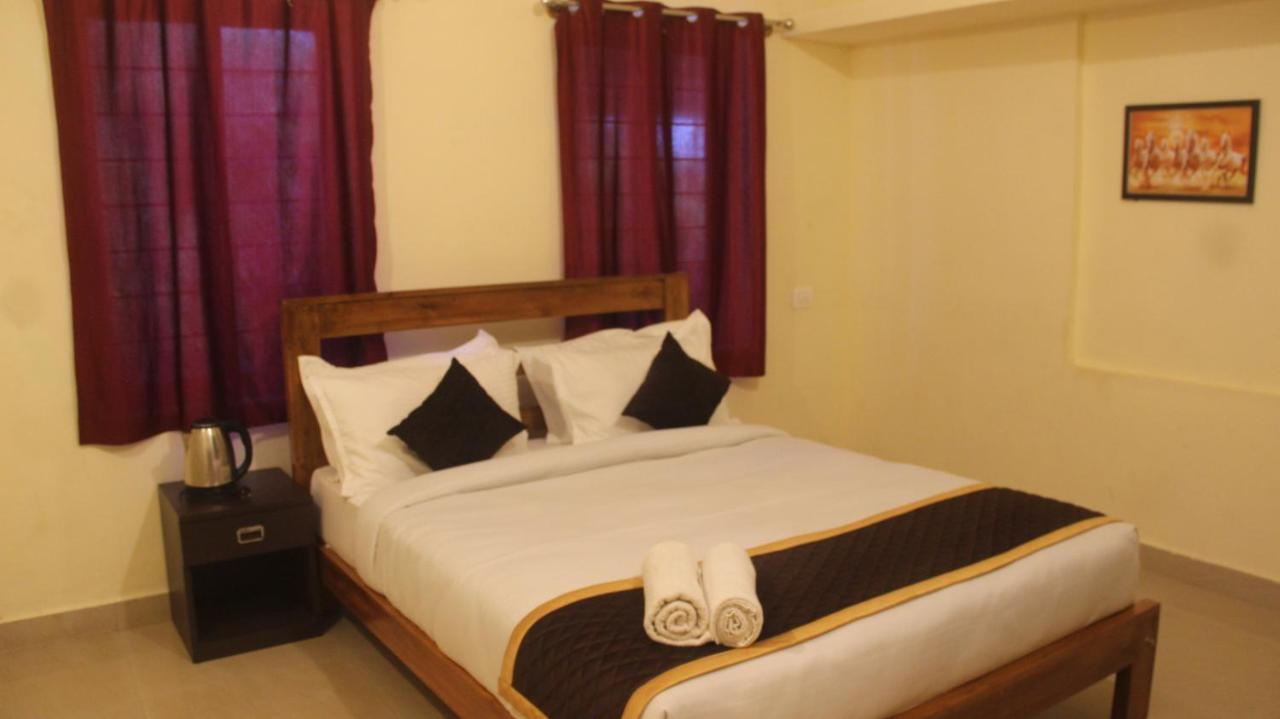 מדיקרי Kollanoor Guest House מראה חיצוני תמונה