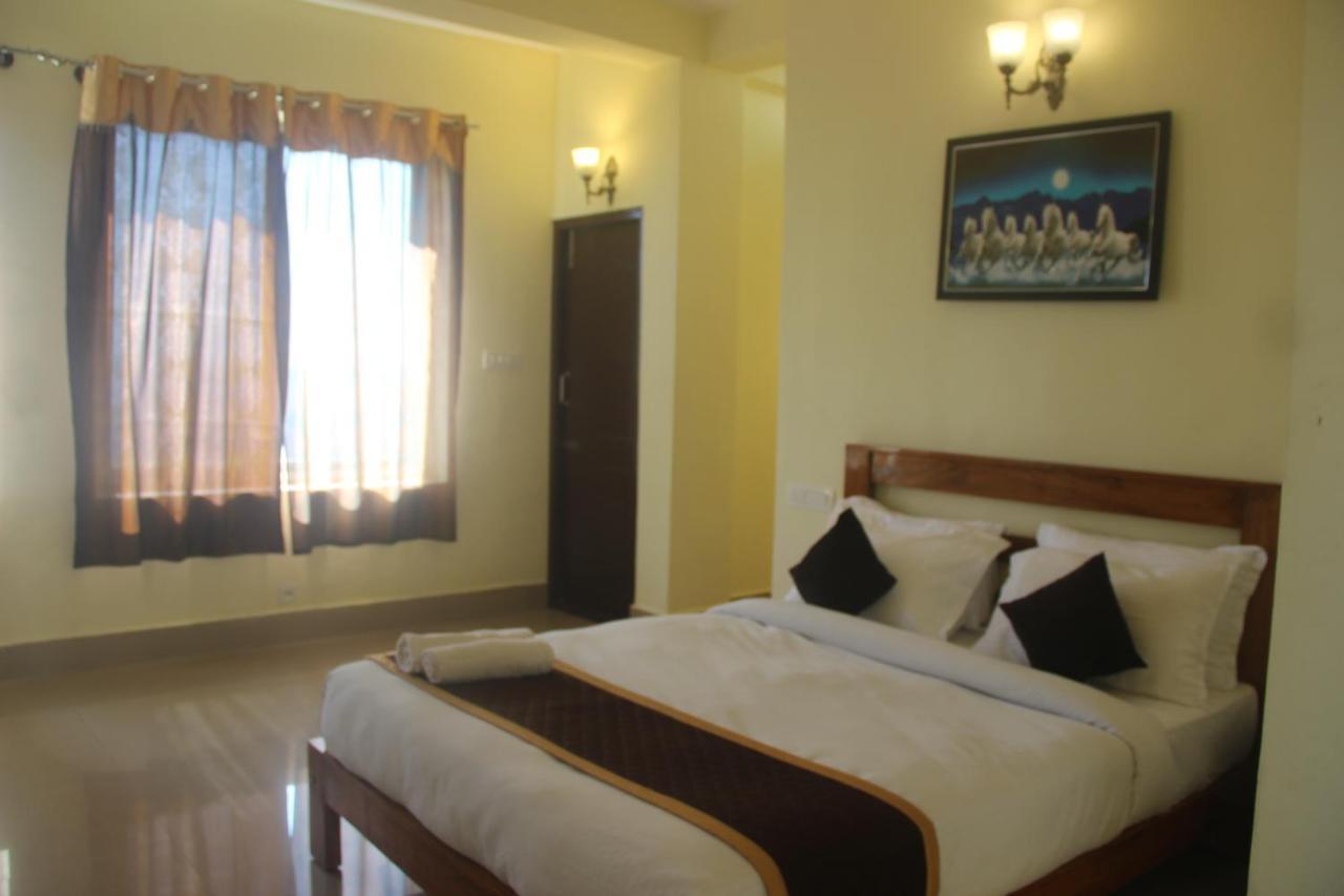 מדיקרי Kollanoor Guest House מראה חיצוני תמונה