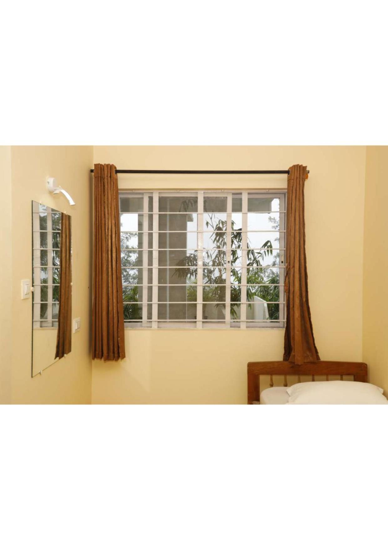 מדיקרי Kollanoor Guest House מראה חיצוני תמונה